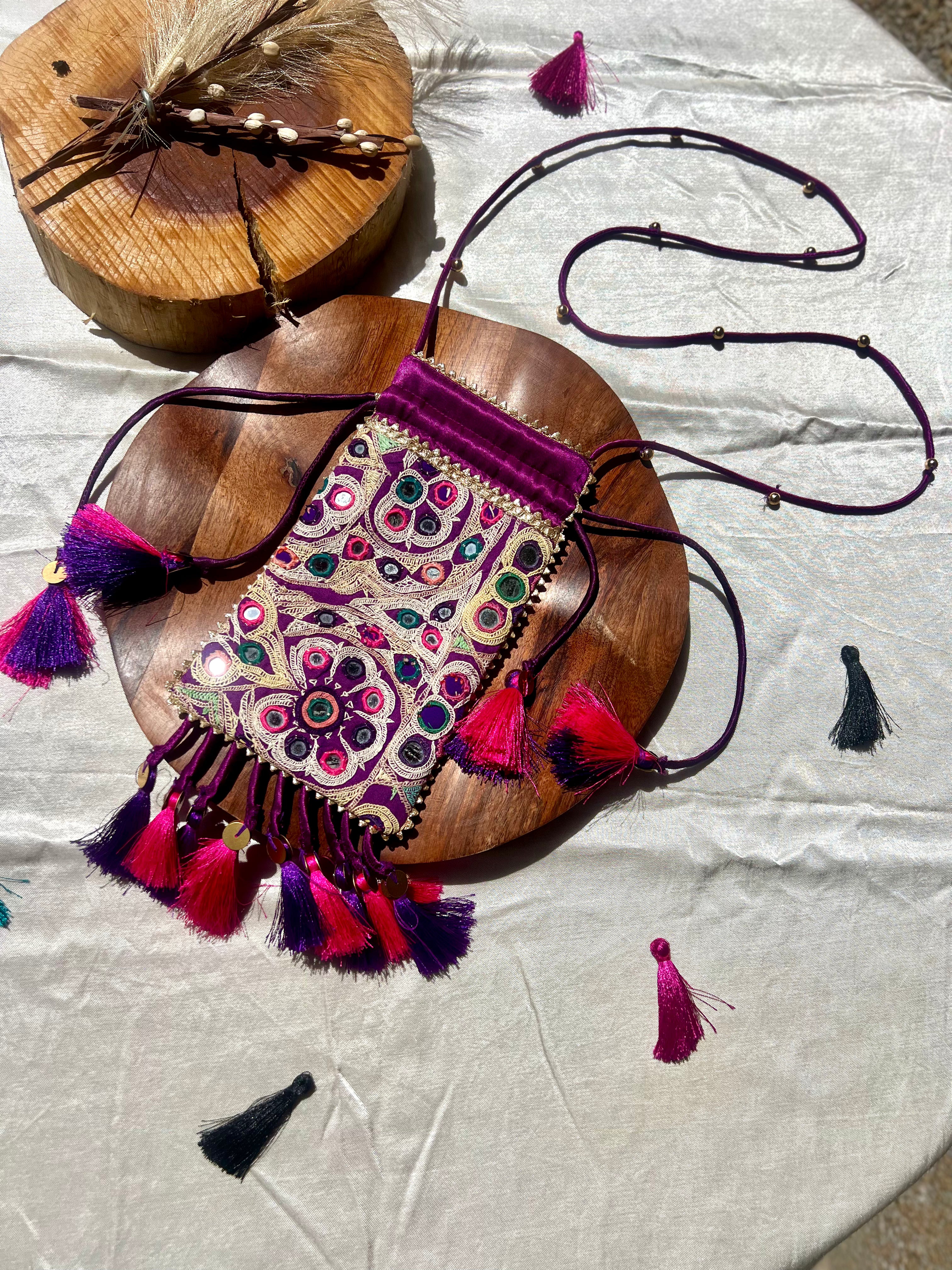Aabira Mobile Sling